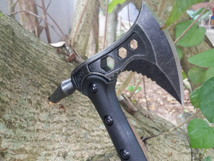 Camping Axe Survival Hand Tool - Image 3