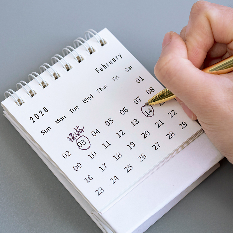 2020 Calendar Simple Table Calendar - Image 2