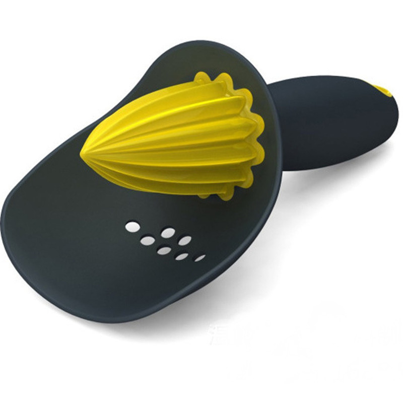 2-in-1 Citrus Juicer With Strainer - Image 4